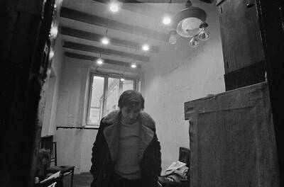 "Live Gallery", Andrzej Partum, Poetry Office (Poznańska Street), Warsaw, 1974