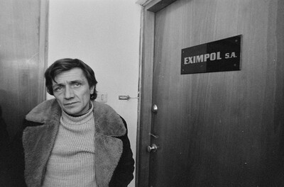 "Live Gallery", Andrzej Partum, Poetry Office (Poznańska Street), Warsaw, 1974