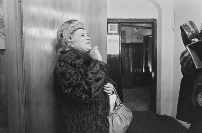 "Live Gallery", Andrzej Partum, Poetry Office (Poznańska Street), Warsaw, 1974