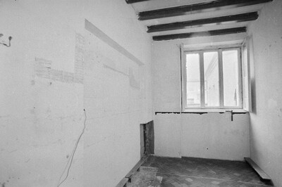 "Live Gallery", Andrzej Partum, Poetry Office (Poznańska Street), Warsaw, 1974