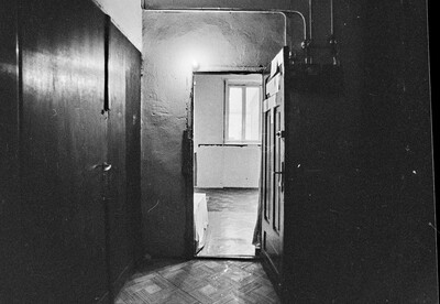 "Live Gallery", Andrzej Partum, Poetry Office (Poznańska Street), Warsaw, 1974