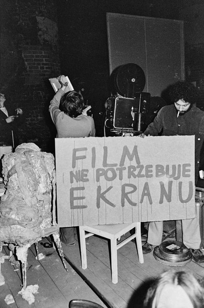 Andrzej Partum, "A Film Needs No Screen", El Gallery, Elbląg, 1975