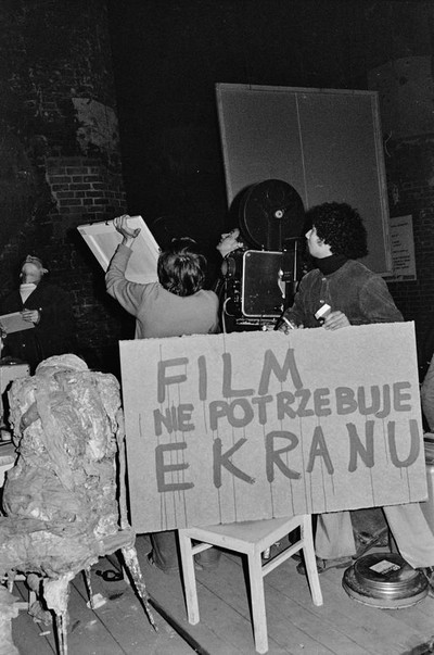 Andrzej Partum, "A Film Needs No Screen", El Gallery, Elbląg, 1976