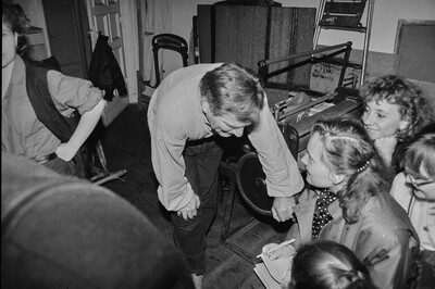 J&oacute;zef Robakowski, "Energy Corners Office", Wschodnia Gallery, Ł&oacute;dź, 1987