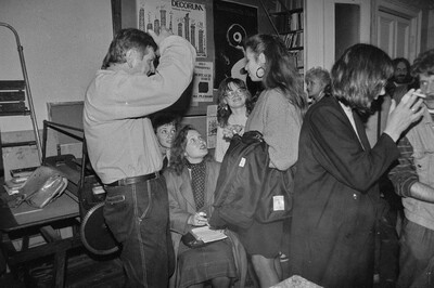 J&oacute;zef Robakowski, "Energy Corners Office", Wschodnia Gallery, Ł&oacute;dź, 1987