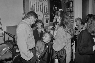 J&oacute;zef Robakowski, "Energy Corners Office", Wschodnia Gallery, Ł&oacute;dź, 1987