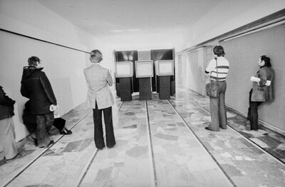 Wystawa &bdquo;Formy Aktywności Artystycznej&rdquo;, Galeria Wsp&oacute;łczesna, Warszawa, lata 70.