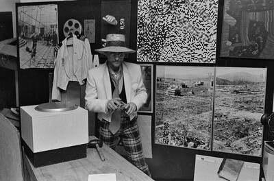 Jacek Kryszkowski, Adam Rzepecki &bdquo;Pozbędziemy się dzieł sztuki światowej i rodzimej jakie znajdują się w naszym zasięgu&rdquo;, Mała Galeria, Warszawa, 1985