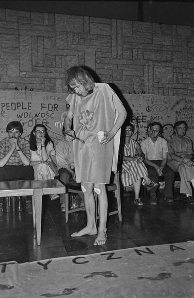 Jerzy Bereś, "Political Mass", part of "Fact Art", Bydgoszcz, 1981