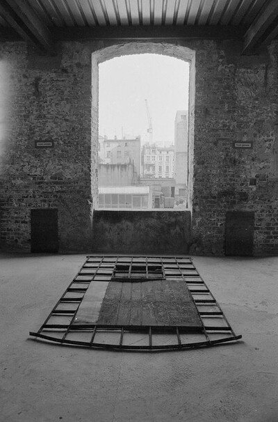 Exhibition "Construction in Process" (documentation), Ł&oacute;dź, 1990