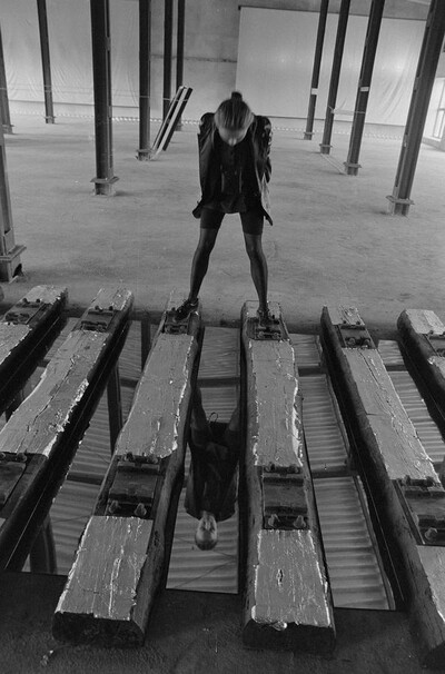 Exhibition "Construction in Process" (documentation), Ł&oacute;dź, 1990