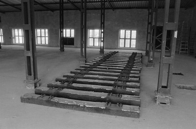 Exhibition "Construction in Process" (documentation), Ł&oacute;dź, 1990