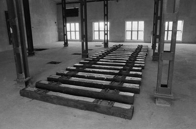 Exhibition "Construction in Process" (documentation), Ł&oacute;dź, 1990